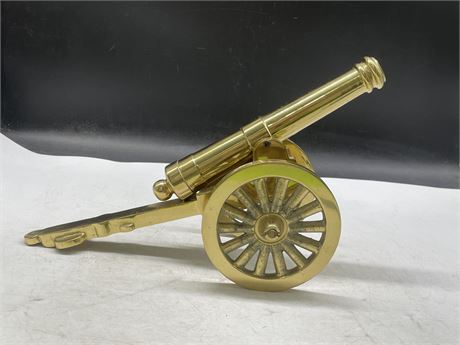 LARGE HEAVY BRASS CANNON (15”x9”)