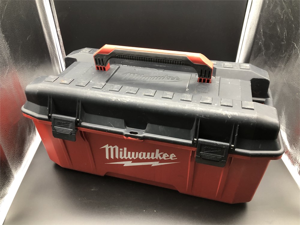 milwaukee tool box 46