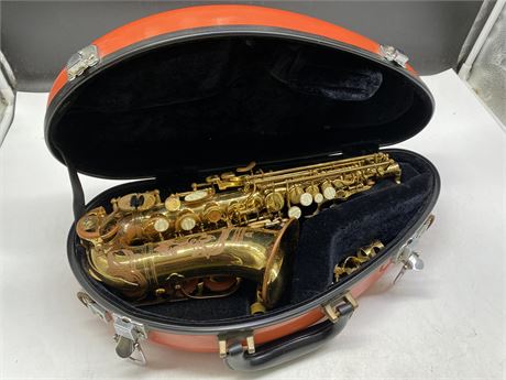 SOPRANO SAXOPHONE IN CASE WITH MOUTHPIECE (15” LONG)