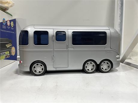 BRATZ BIG MOTORHOME 24” WITH EVERYTHING IN IT