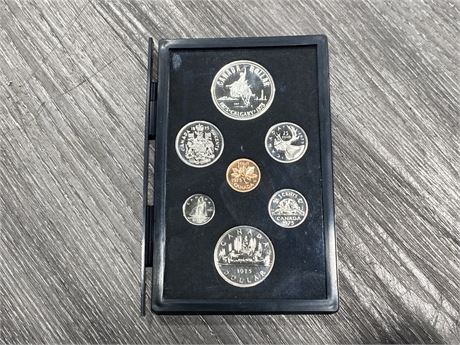 1975 RCM DOUBLE DOLLAR COIN SET
