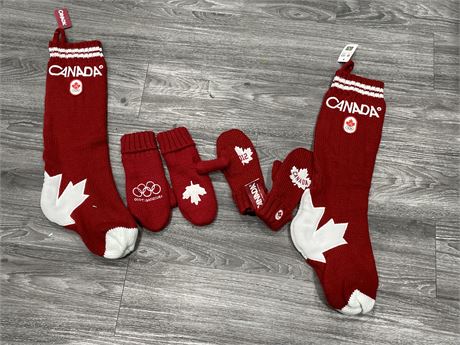 2 RED OLYMPIC MITTENS & 2 OLYMPIC SANTA STOCKINGS - NEW OLD STOCK