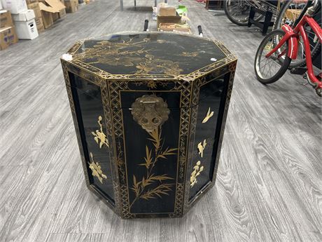 ORIENTAL OCTAGON END TABLE - HINGES ARE LOOSE AT THE BACK - 20”x20”x20”