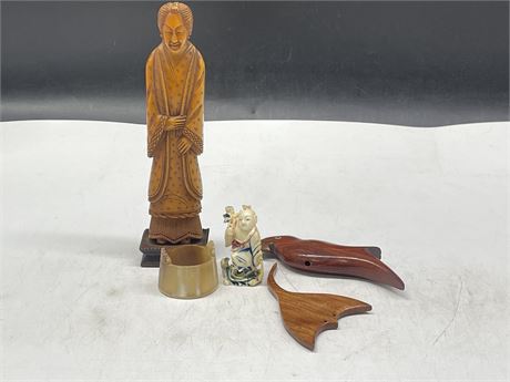 ASAIN CARVINGS IN BONE OR IVORY W/ WOODEN CARVINGS OF PARROT & BIRD W/ LITTLE