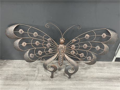 LARGE METAL WALL HANGING BUTTERFLY 37”x21”