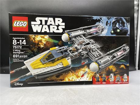 FACTORY SEALED LEGO STAR WARS 75172