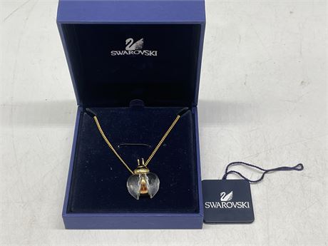 SWAROVSKI CRYSTAL BEE NECKLACE WITH #’D CERTIFICATE + BOX