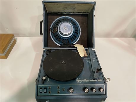 VINTAGE “CALIFONE” RECORD PLAYER & SMALL TURNTABLE