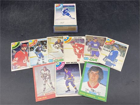 (50) 1970s NHL CARDS