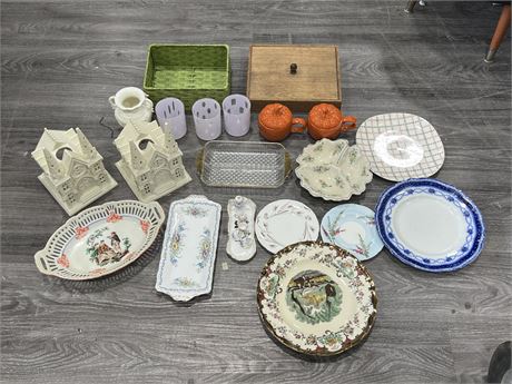 LOT OF COLLECTABLE CHINA / DECOR