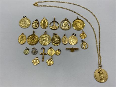 LOT OF GOLD PLATED RELIGIOUS MEDALS