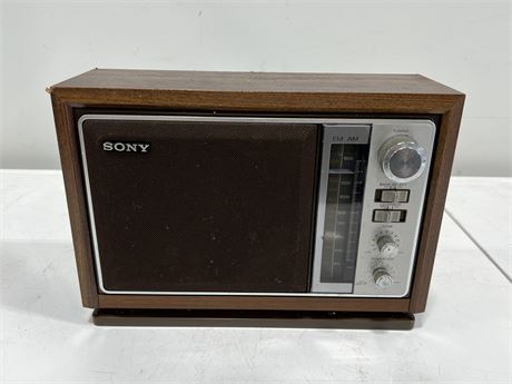 VINTAGE SONY RADIO MODEL ICF-9740W