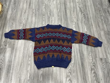 WOOLIES PULL OVER SWEATER