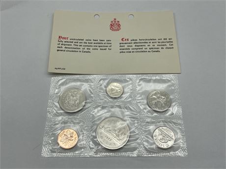 1977 ROYAL CANADIAN MINT UNCIRCULATED COIN SET