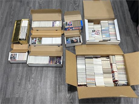 LARGE LOT OF SPORTS CARDS - 9 BOXES TOTAL - 1 LARGE BOX IS ALL MARINERS CARDS