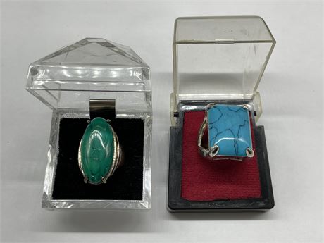 2 FAUX TURQUOISE RINGS