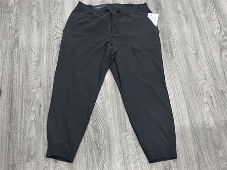 (NEW) LULULEMON ABC JOGGER *SHORTER SIZE XL WITH TAGS