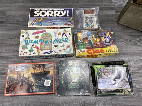 LOT OF VINTAGE PUZZLES & BOARD GAMES