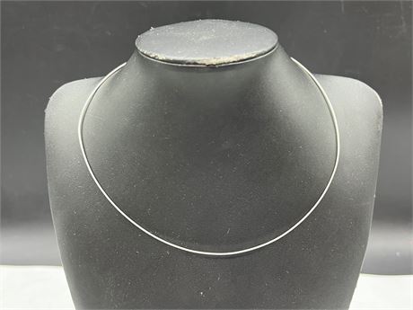 14K WHITE GOLD NECKLACE (16”)