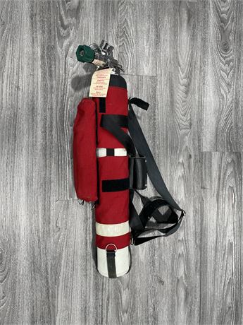 OXYGEN TANK WITH STRAP BAG