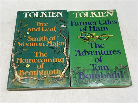 2 VINTAGE 1975 LORD OF THE RINGS SPIN OFF PAPERBACK BOOKS