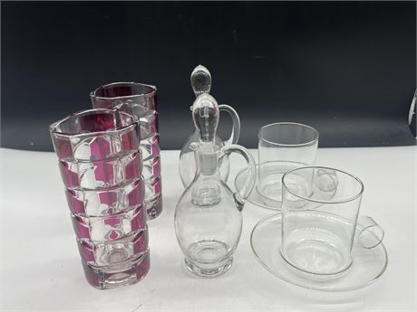 2 MADE IN FRANCE PINK ART GLASS CUPS, PYREX & 2 SMALL DECANTERS