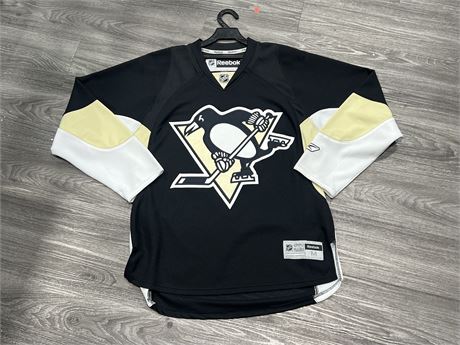 NEW W/TAGS PITTSBURGH PENGUINS JERSEY SIZE M