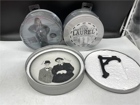 SD TOYS MOVIE ICONS LAUREL HARDY SEALED & COLLECTOR PLATE