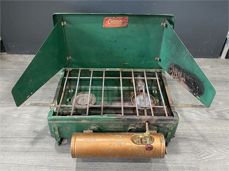 COLEMAN 4M CANADA CAMP STOVE (PRODUCTION YEAR 1957-82)
