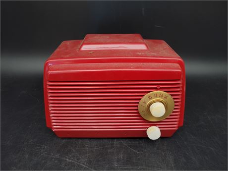 VINTAGE RED RADIO MODEL 505.768A
