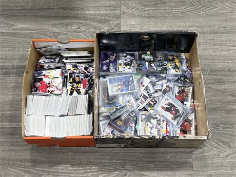 2 SMALL BOXES OF ASSORTED HOCKEY CARDS