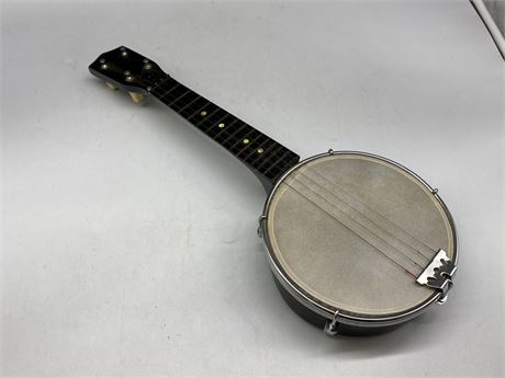 VINTAGE TOY BANJO IN WONDERFUL CONDITION (21” long)