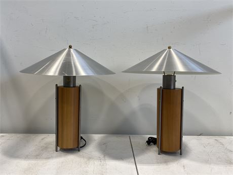 2 RETRO SPACE AGE TABLE LAMPS (22”)