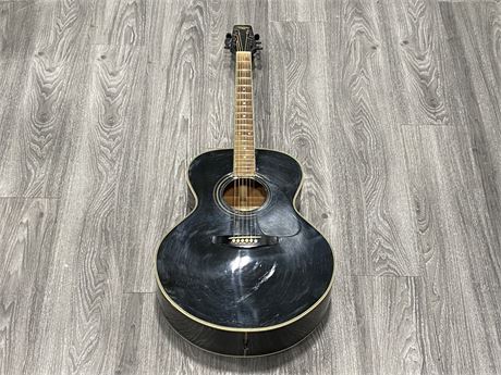 TRADITIONAL ACOUSTIC BLACK GUITAR (40”)