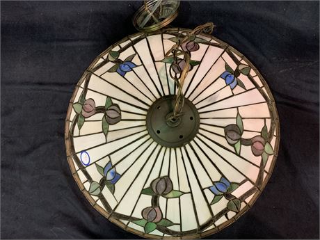 STAINED GLASS HANGING LIGHT FIXTURE