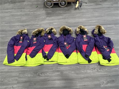 6 BRAND NEW 686 YOUTH GIRLS SMALL-LARGE WINTER JACKETS