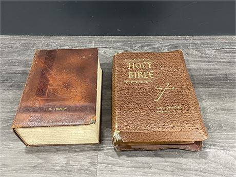 VINTAGE BIBLE AND DICTIONARY - 11”x8”