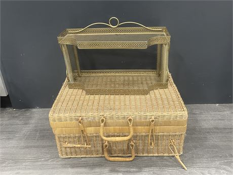 LARGE WICKER BASKET WITH MCM SHELF