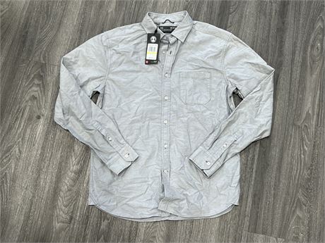 NEW W/TAGS UNDER ARMOUR BUTTON UP RETAIL $90