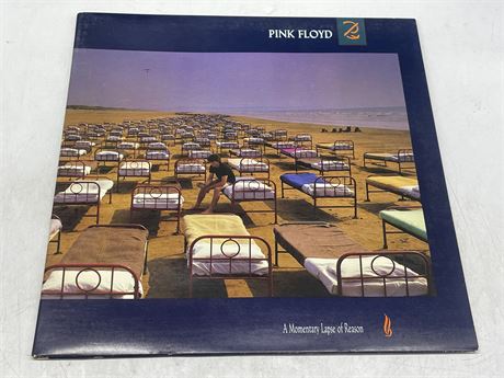PINK FLOYD - A MOMENTARY LAPSE OF REASON GATEFOLD - EXCELLENT (E)