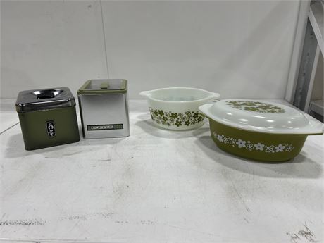 VINTAGE KITCHENWARE LOT - 2 PYREX & 2 AVOCADO CANNISTERS