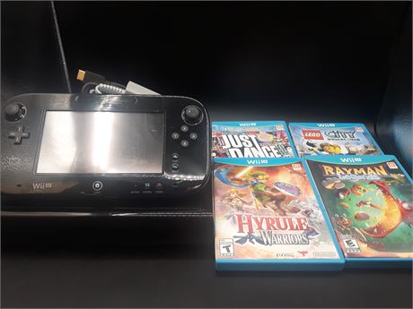 WII-U DELUXE CONSOLE WITH GAMES - VERY GOOD CONDITION