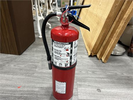NEW/FULL 10LB ABC FIRE EXTINGUISHER