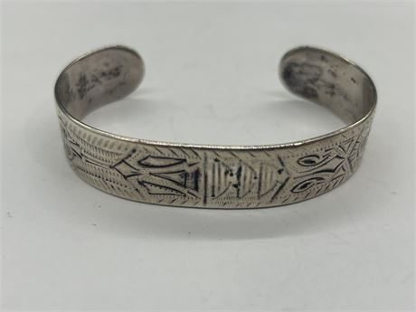 MARKED STERLING INDIGENOUS STYLE BANGLE