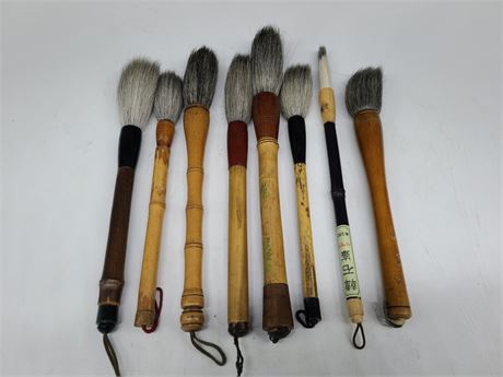 8 VINTAGE CHINESE HORSE HAIR PAINT BRUSHES