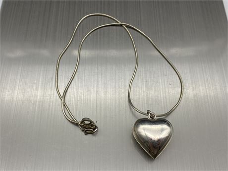 STERLING SILVER (Tested) HEART PENDANT W/ITALIAN CHAIN NECKLACE