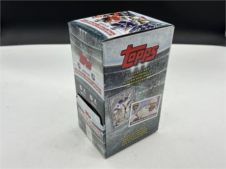 (NEW) TOPPS 2022/23 NHL STICKER COLLECTION BOX