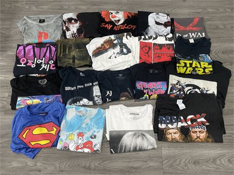 19 MISC VIDEO GAME/ HORROR / ANIME / ETC T-SHIRTS SIZES VARIE