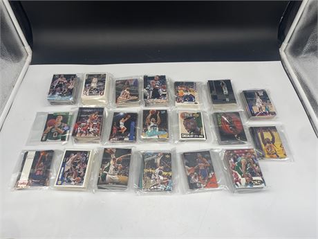 LOT OF MISC 90’s NBA CARDS