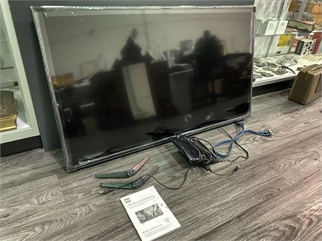 (NEW) 50” LED UHD TV & ACCESSORIES